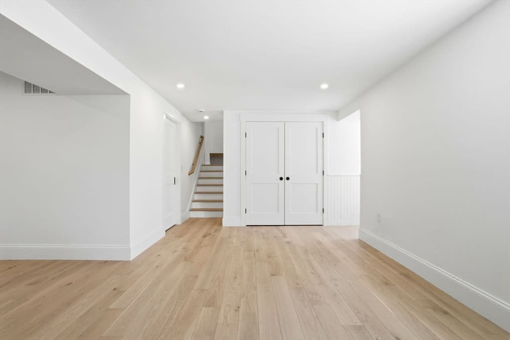 Single Family Residence at 26 Old Pottery Ln, Norwell MA 02061, photo 35 of 41