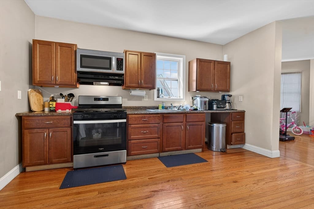3 Family at 206 Irving Street, Fall River MA 02723, photo 21 of 30