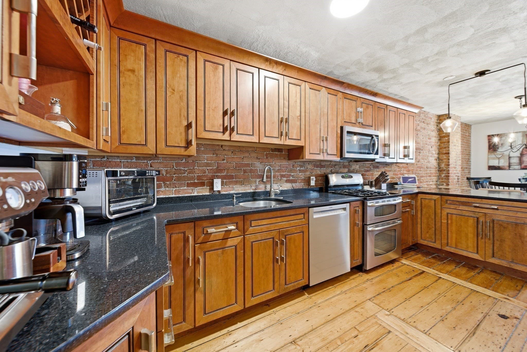 Condominium at 30 Beacon St # 1, Chelsea MA 02150, Chelsea, photo 9 of 39
