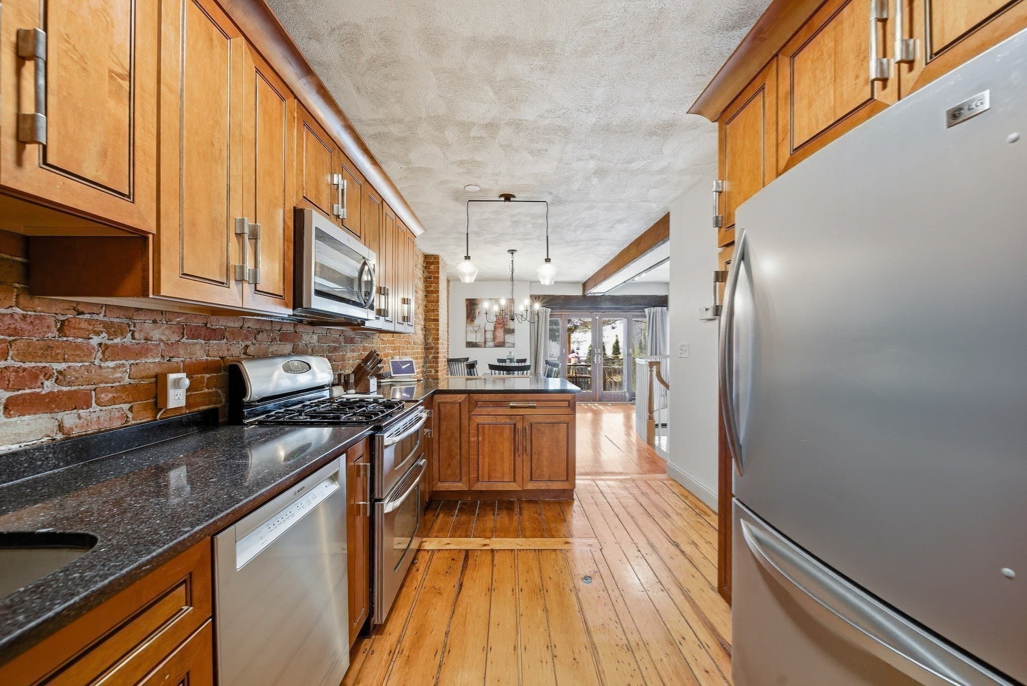 Condominium at 30 Beacon St # 1, Chelsea MA 02150, Chelsea, photo 11 of 39