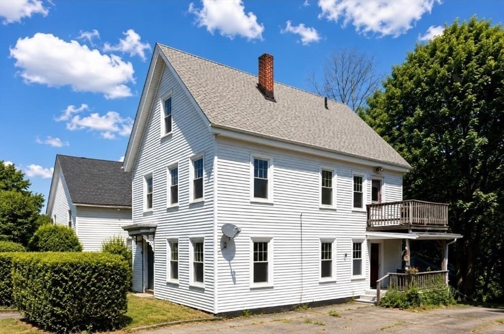 65 Wayland St, Brockton MA 02301