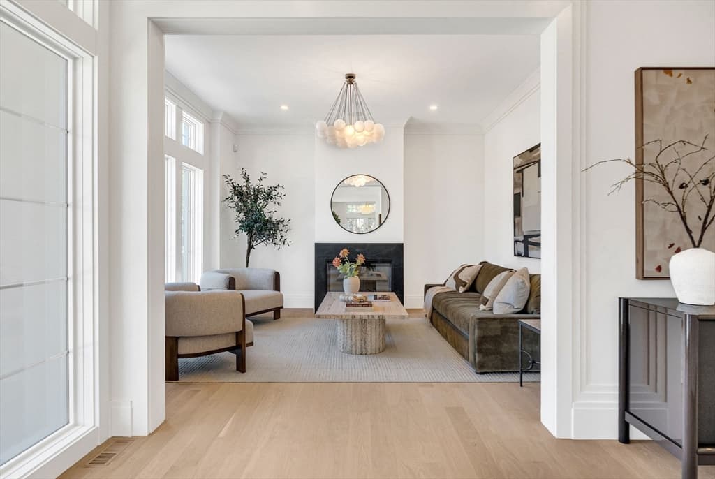 1640 Commonwealth Ave, Newton MA 02465 photo 3