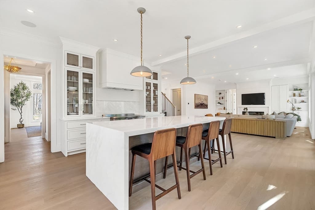 1640 Commonwealth Ave, Newton MA 02465 photo 11