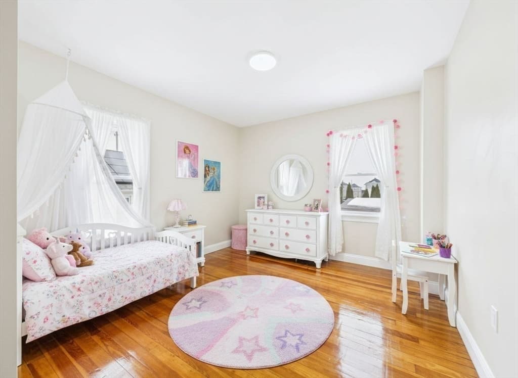 542 King Philip St, Fall River MA 02724 photo 12