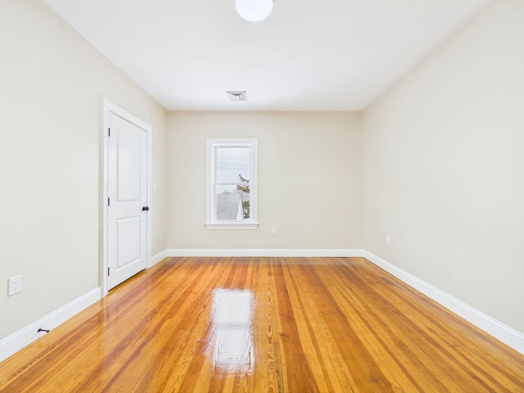 542 King Philip St, Fall River MA 02724 photo 32