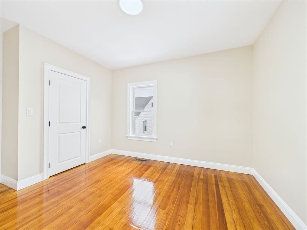 542 King Philip St, Fall River MA 02724 photo 21