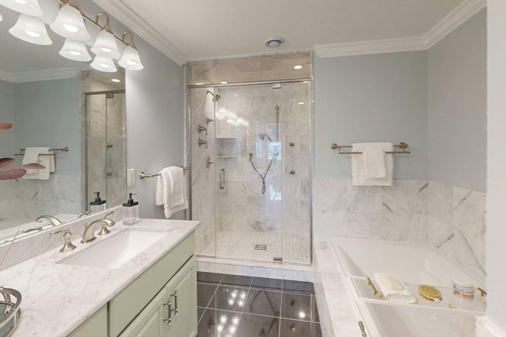 322 Tappan St # 2, Brookline MA 02445 photo 28