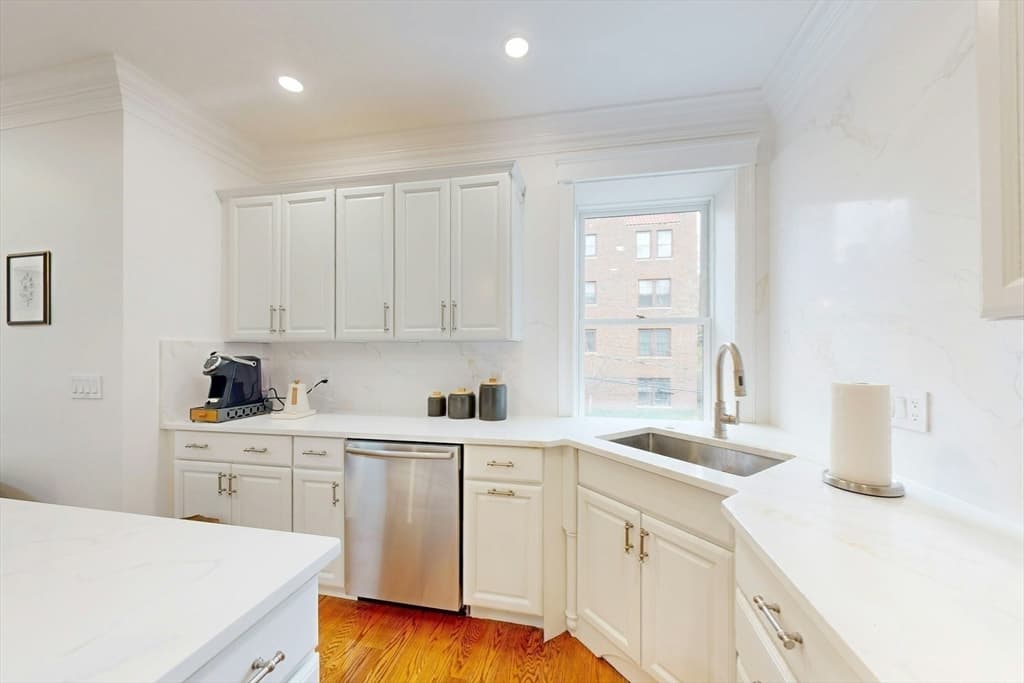 322 Tappan St # 2, Brookline MA 02445 photo 18