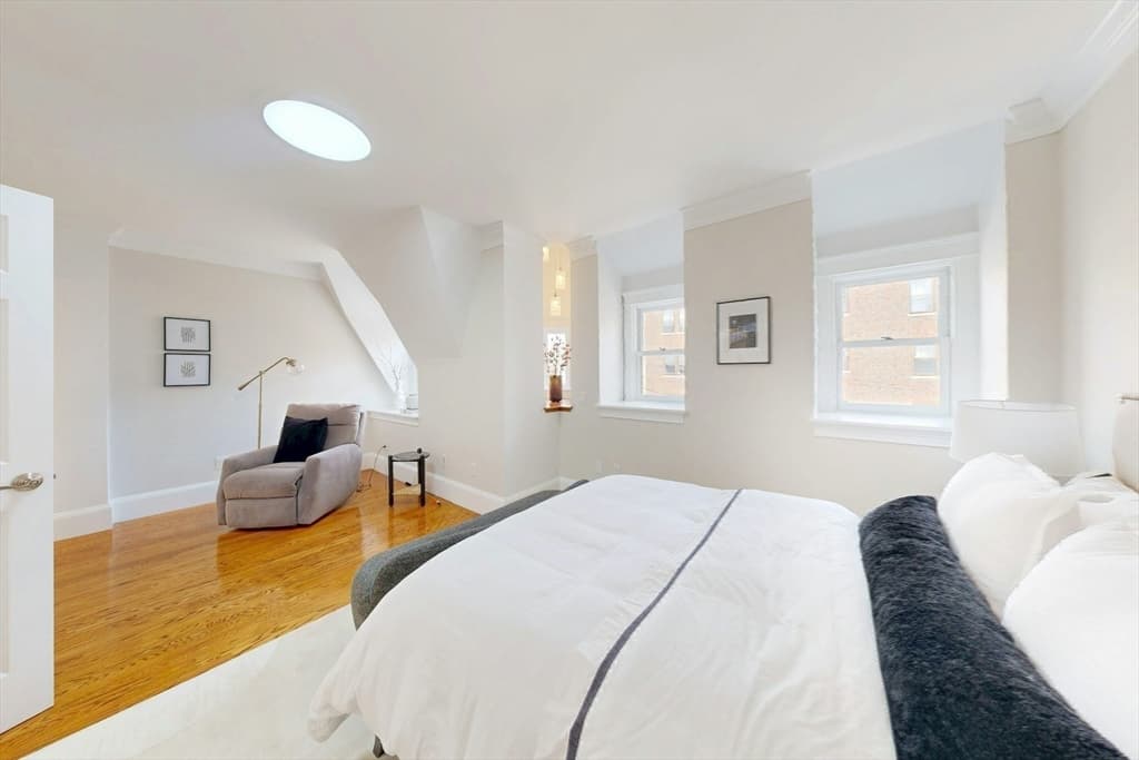 322 Tappan St # 2, Brookline MA 02445 photo 21