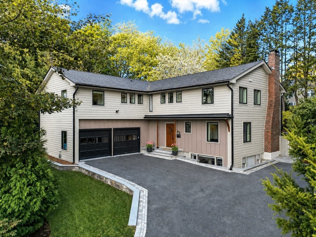 43 Prentiss Ln, Belmont MA 02478