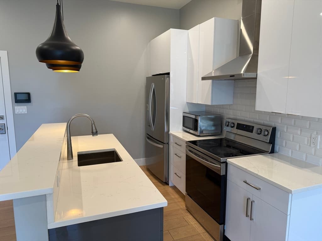 60 Cross St E # 207, Somerville MA 02145 photo 5
