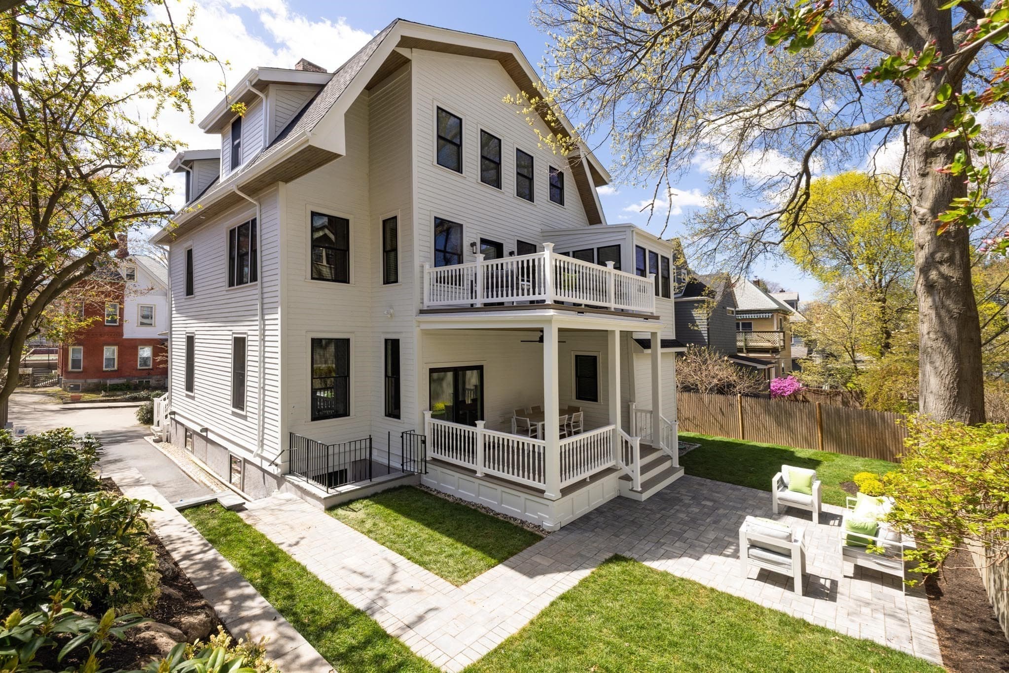 Condominium at 21 Kent Square # 1, Brookline MA 02446, photo 3 of 19