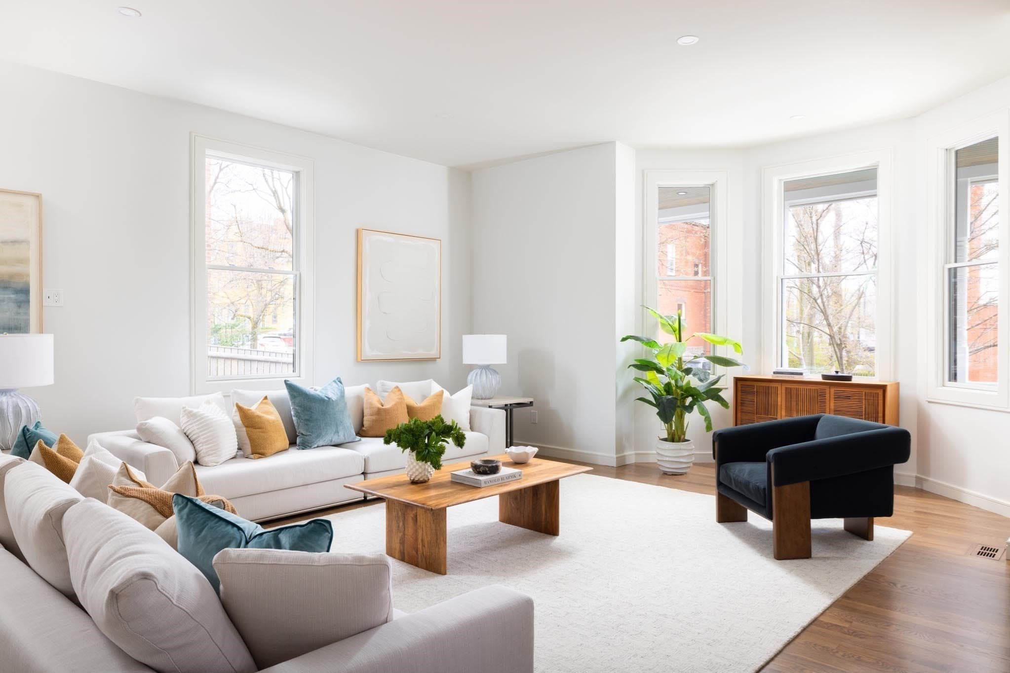 Condominium at 21 Kent Square # 1, Brookline MA 02446, photo 10 of 19