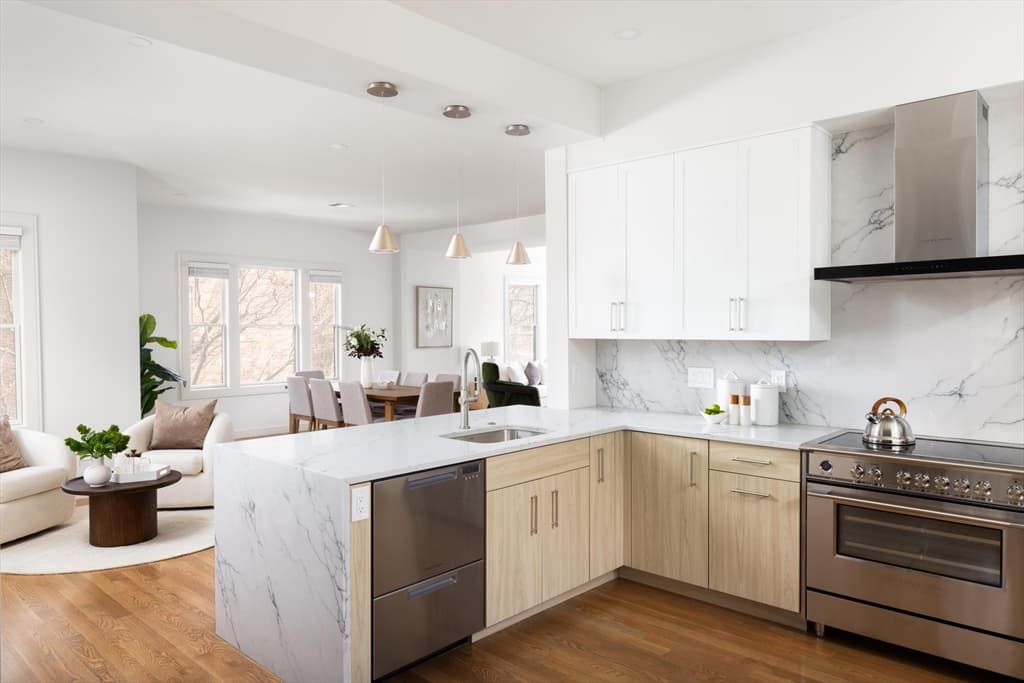 21 Kent Square # 2, Brookline MA 02446 photo 4