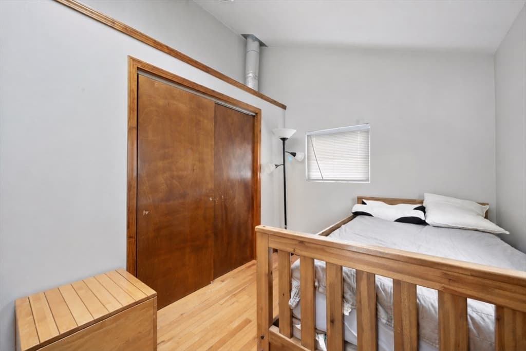 Single Family Residence at 6 Harrington Way, Worcester MA 01604, photo 8 of 17