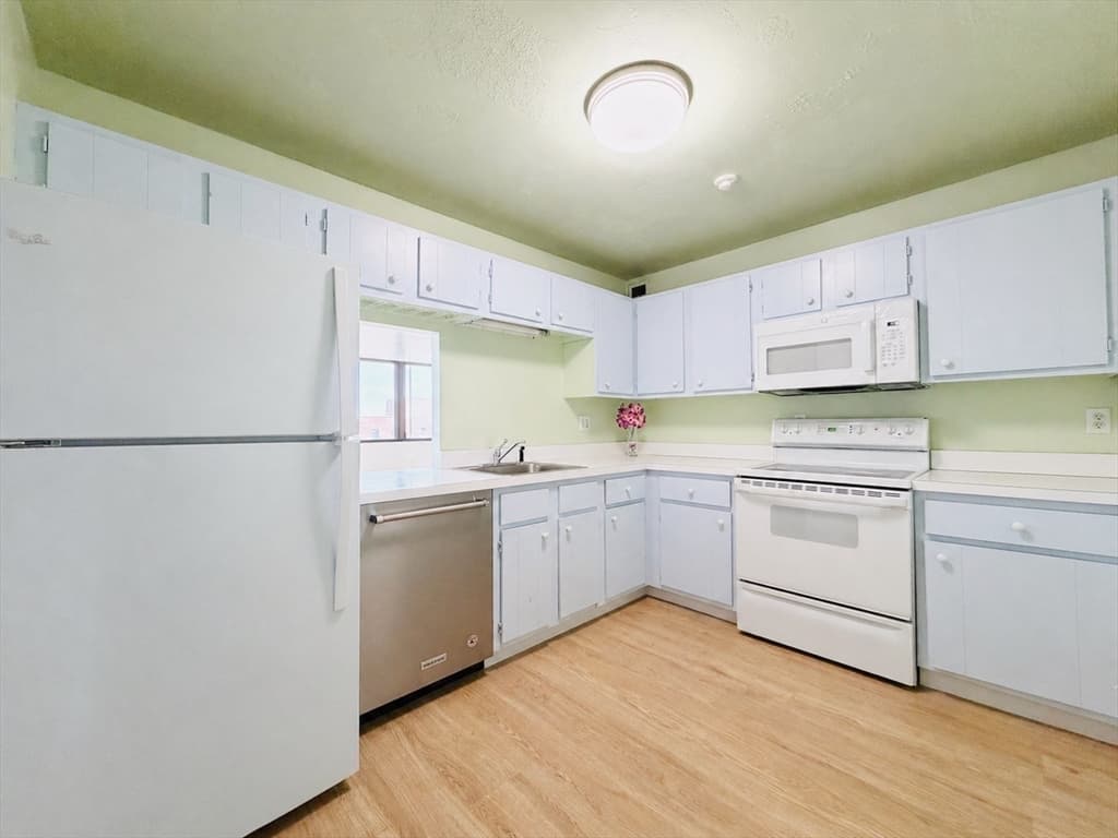 Condominium at 77 Adams Street # 610, Quincy MA 02169, photo 6 of 18