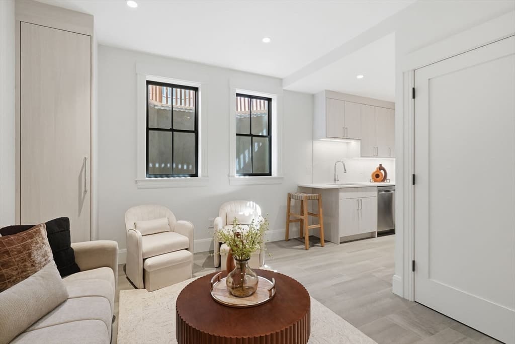 Single Family Residence at 9 Mt Auburn St, Cambridge MA 02138, Cambridge, photo 27 of 33