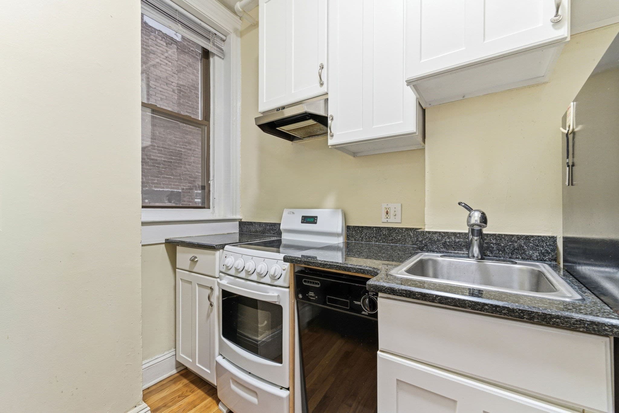 Condominium at 465 Park Drive # 2, Boston MA 02215, photo 12 of 18