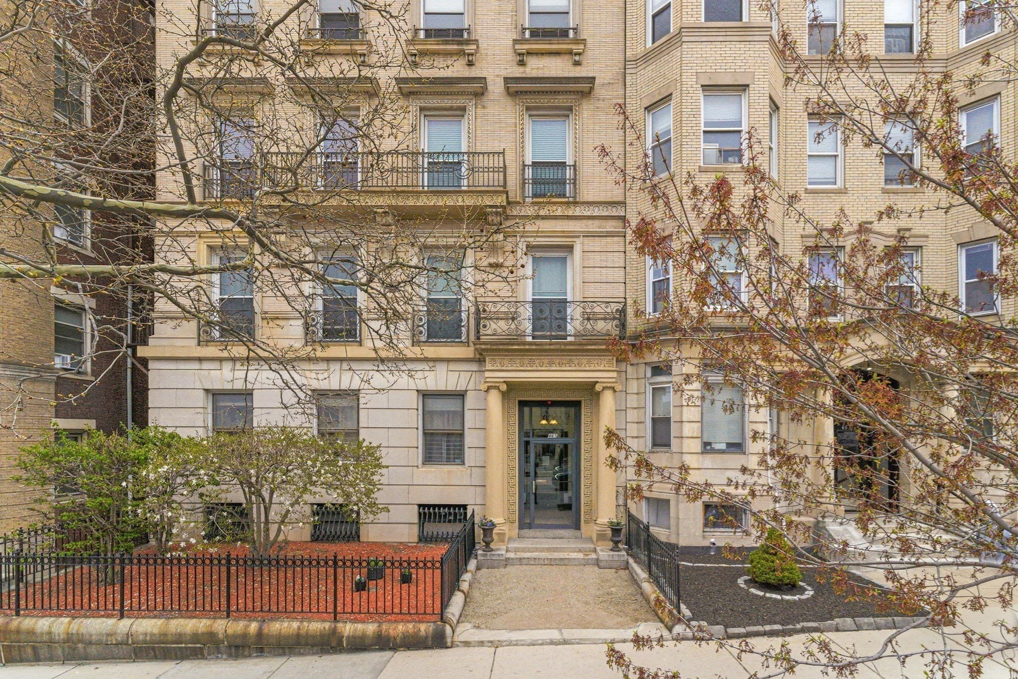 Condominium at 465 Park Drive # 2, Boston MA 02215, photo 3 of 18