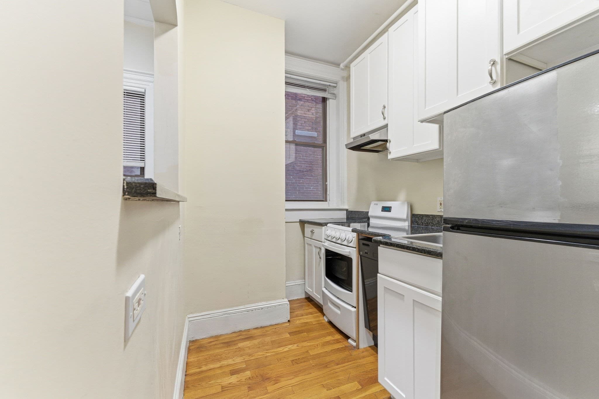 Condominium at 465 Park Drive # 2, Boston MA 02215, photo 11 of 18