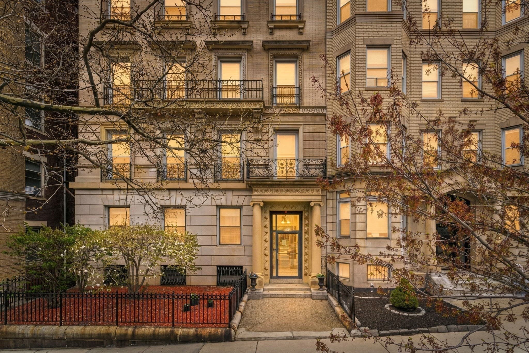 Condominium at 465 Park Drive # 2, Boston MA 02215, photo 4 of 18