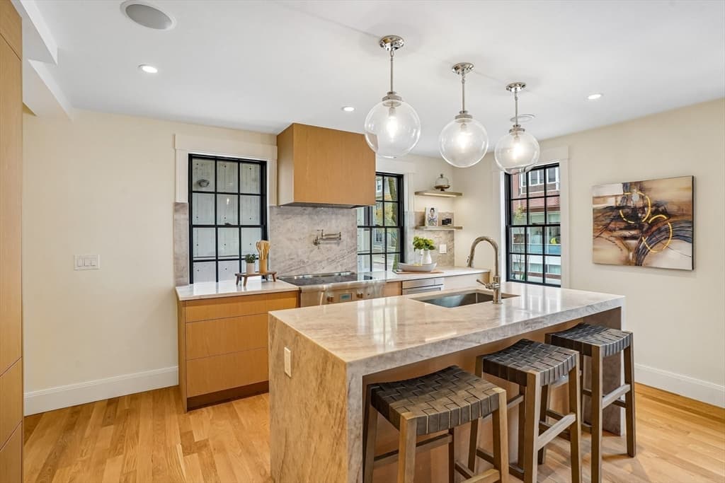 Condominium at 11 Mt Auburn St # A, Cambridge MA 02138, Cambridge, photo 6 of 32