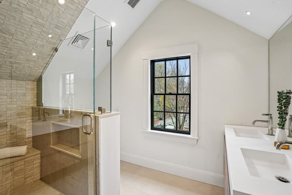 Condominium at 11 Mt Auburn St # A, Cambridge MA 02138, Cambridge, photo 22 of 32