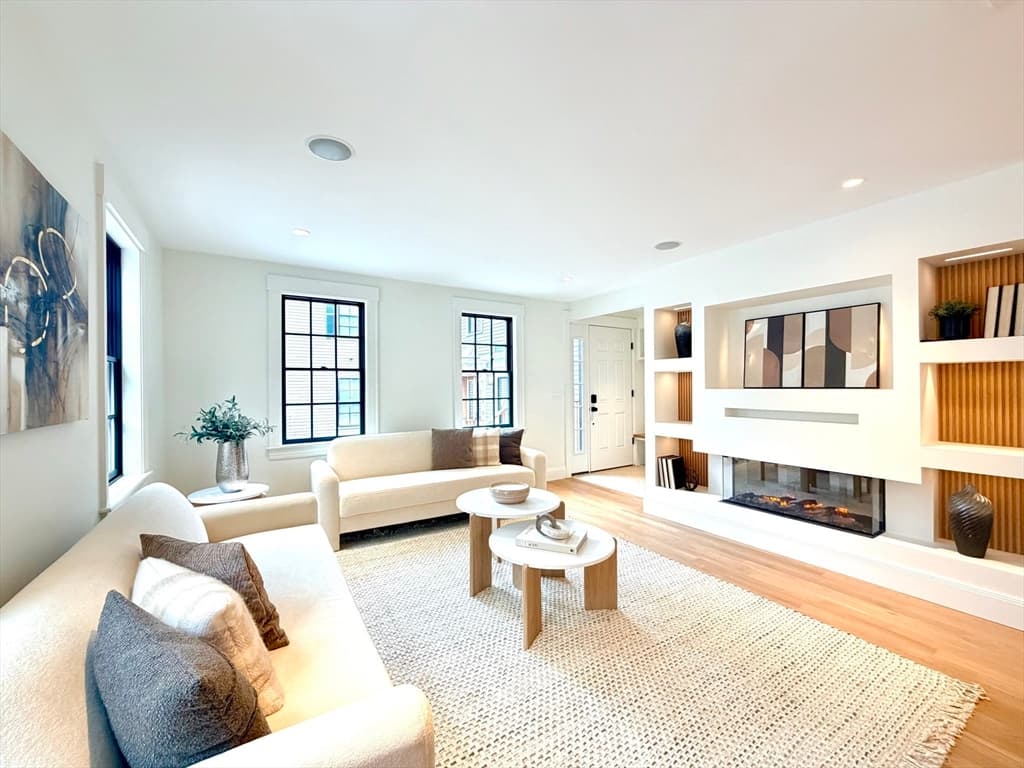 Condominium at 11 Mt Auburn St # A, Cambridge MA 02138, Cambridge, photo 3 of 32