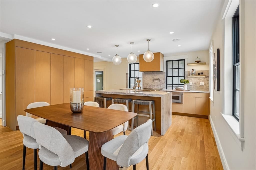 Condominium at 11 Mt Auburn St # A, Cambridge MA 02138, Cambridge, photo 5 of 32