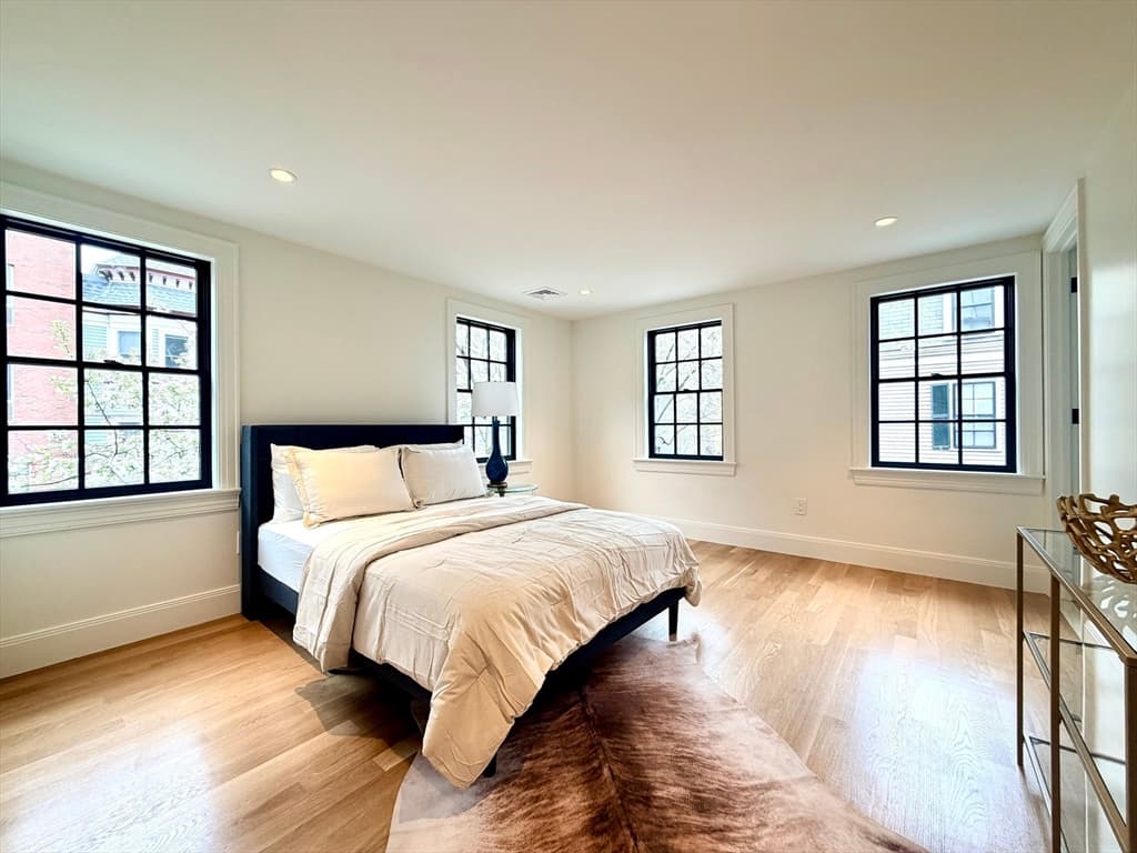 Condominium at 11 Mt Auburn St # A, Cambridge MA 02138, Cambridge, photo 14 of 32