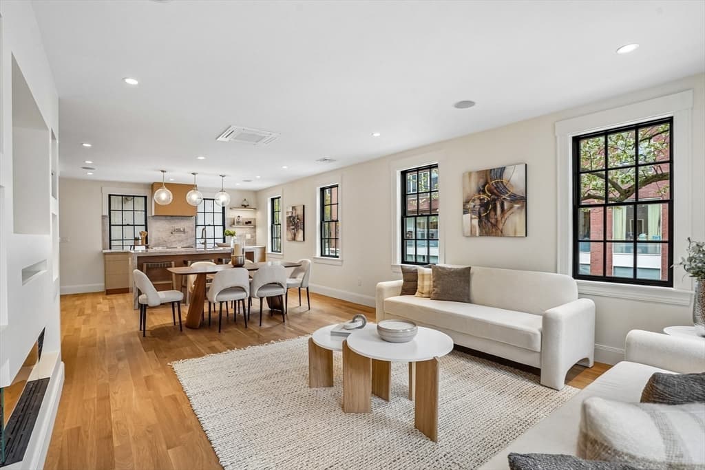 Condominium at 11 Mt Auburn St # A, Cambridge MA 02138, Cambridge, photo 4 of 32