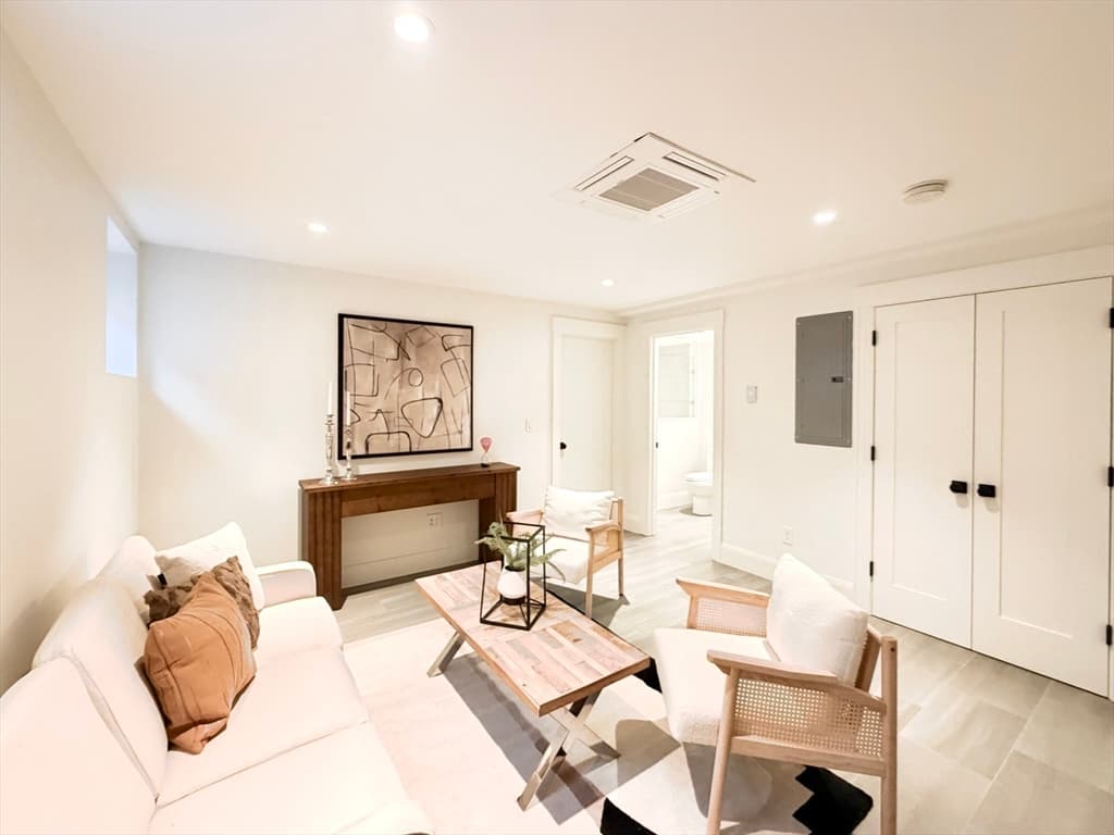 Condominium at 11 Mt Auburn St # A, Cambridge MA 02138, Cambridge, photo 25 of 32