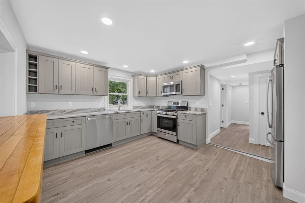 56 N.Broadway, Haverhill MA 01832 photo 9