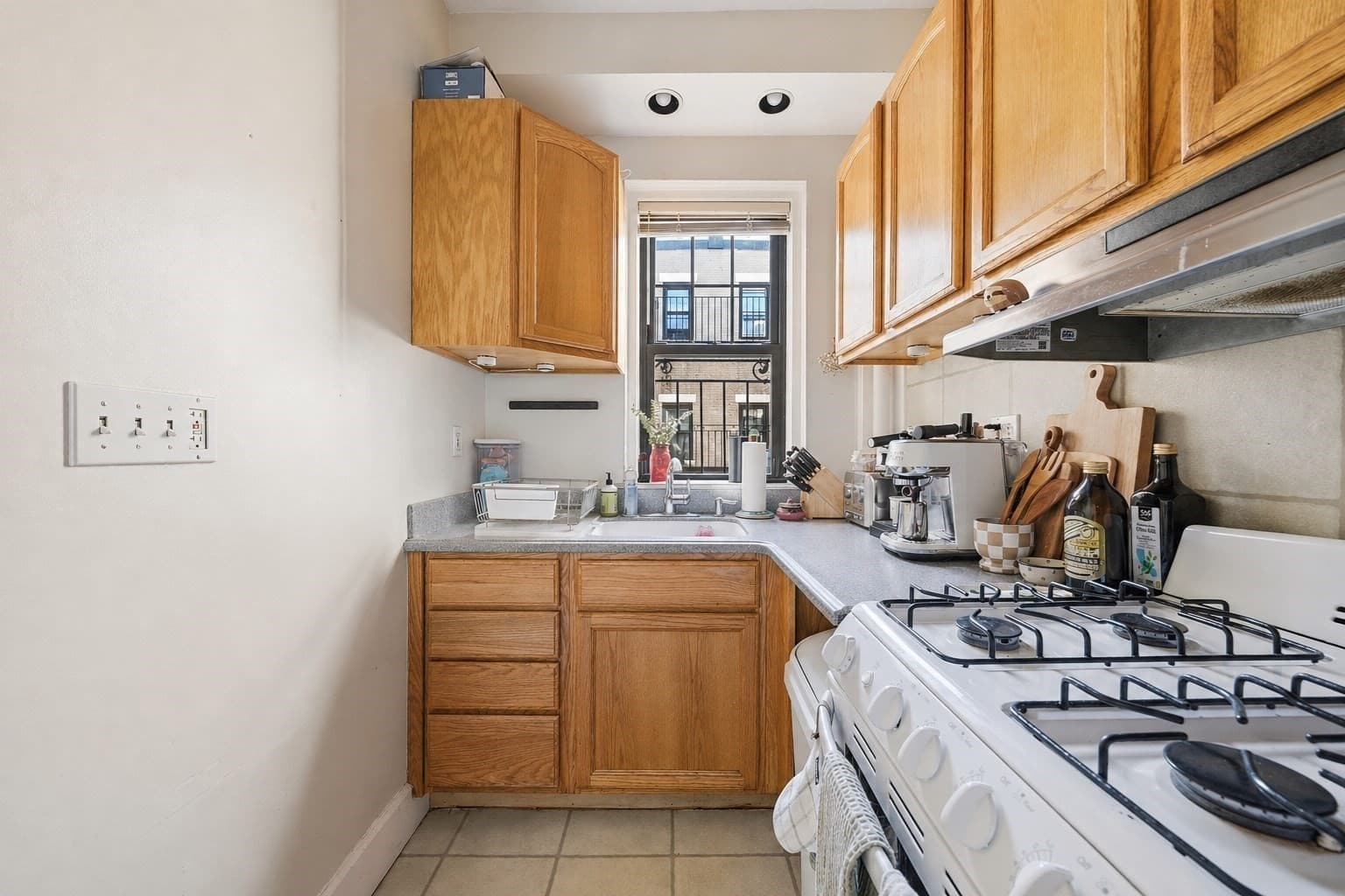 Condominium at 311 Allston St # 6, Boston MA 02135, photo 9 of 17