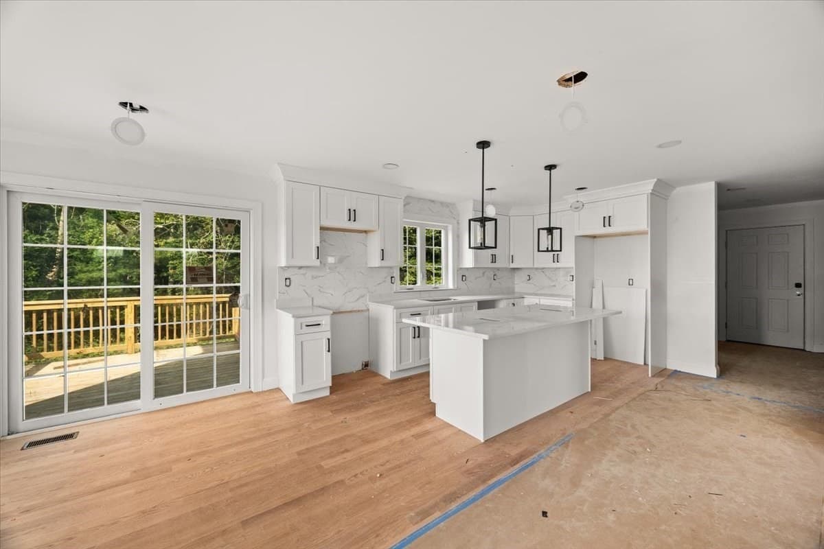 Single Family Residence at 49 Thompson St, Middleboro MA 02346, photo 6 of 42