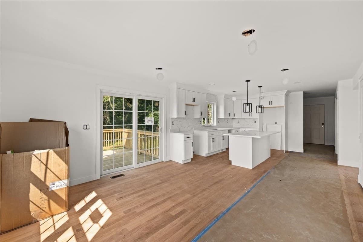 Single Family Residence at 49 Thompson St, Middleboro MA 02346, photo 7 of 42