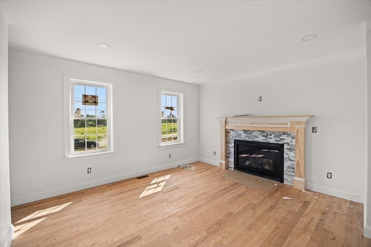 Single Family Residence at 49 Thompson St, Middleboro MA 02346, photo 10 of 42