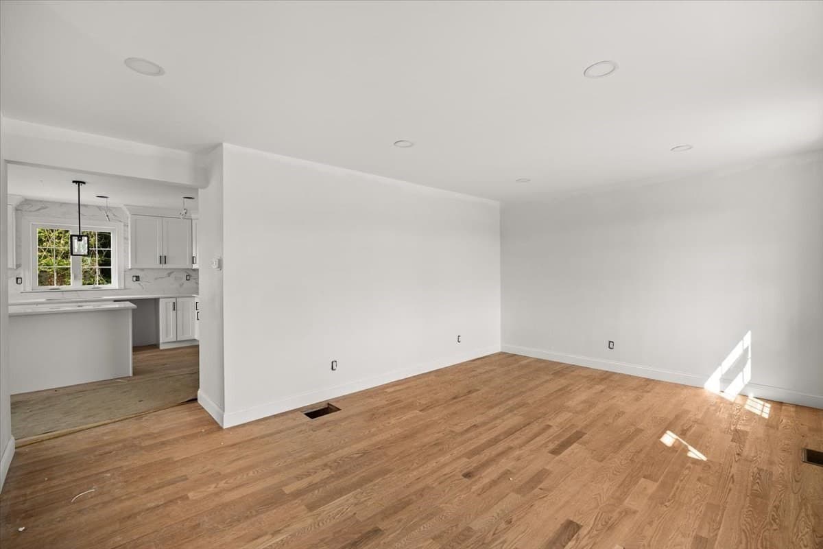 Single Family Residence at 49 Thompson St, Middleboro MA 02346, photo 14 of 42
