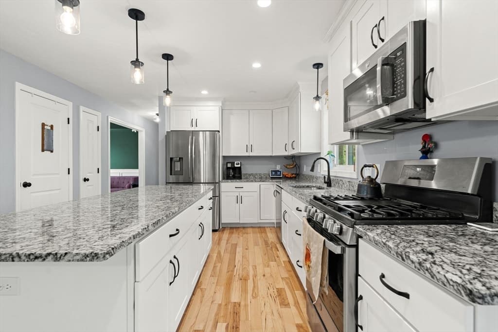 17 Pond Edge Trl, Wareham MA 02571 photo 6