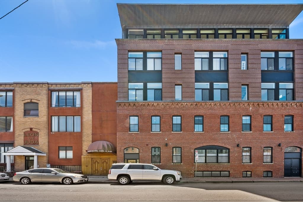 Condominium at 70-72 Northampton St # 200, Boston MA 02118, photo 12 of 13