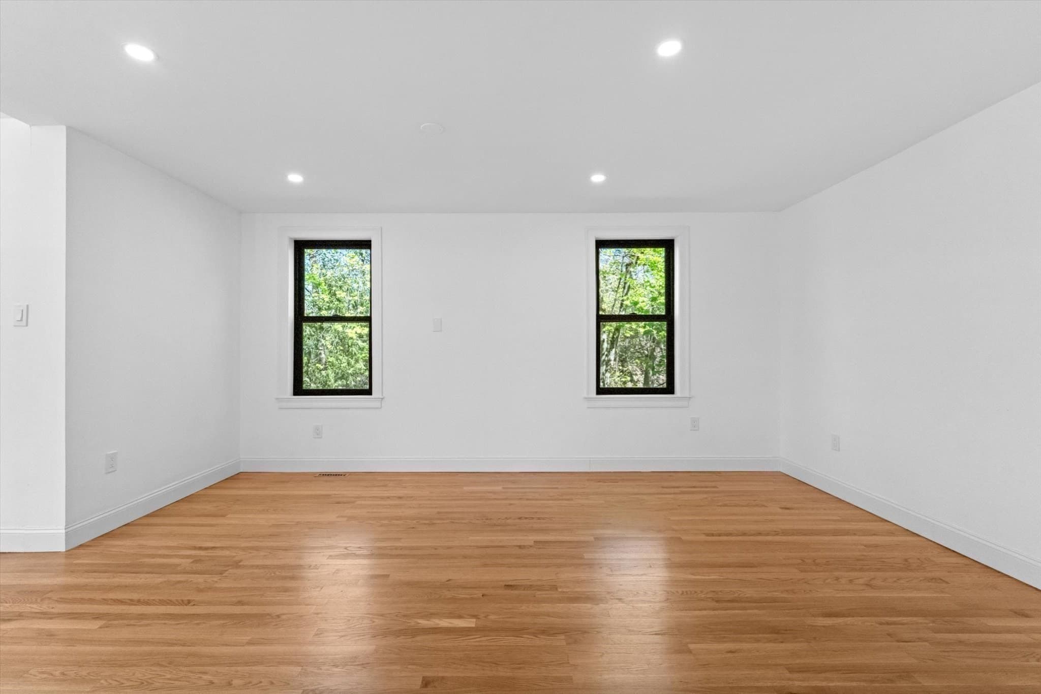Single Family Residence at 7 Garden Rd, Wellesley MA 02481, photo 17 of 39