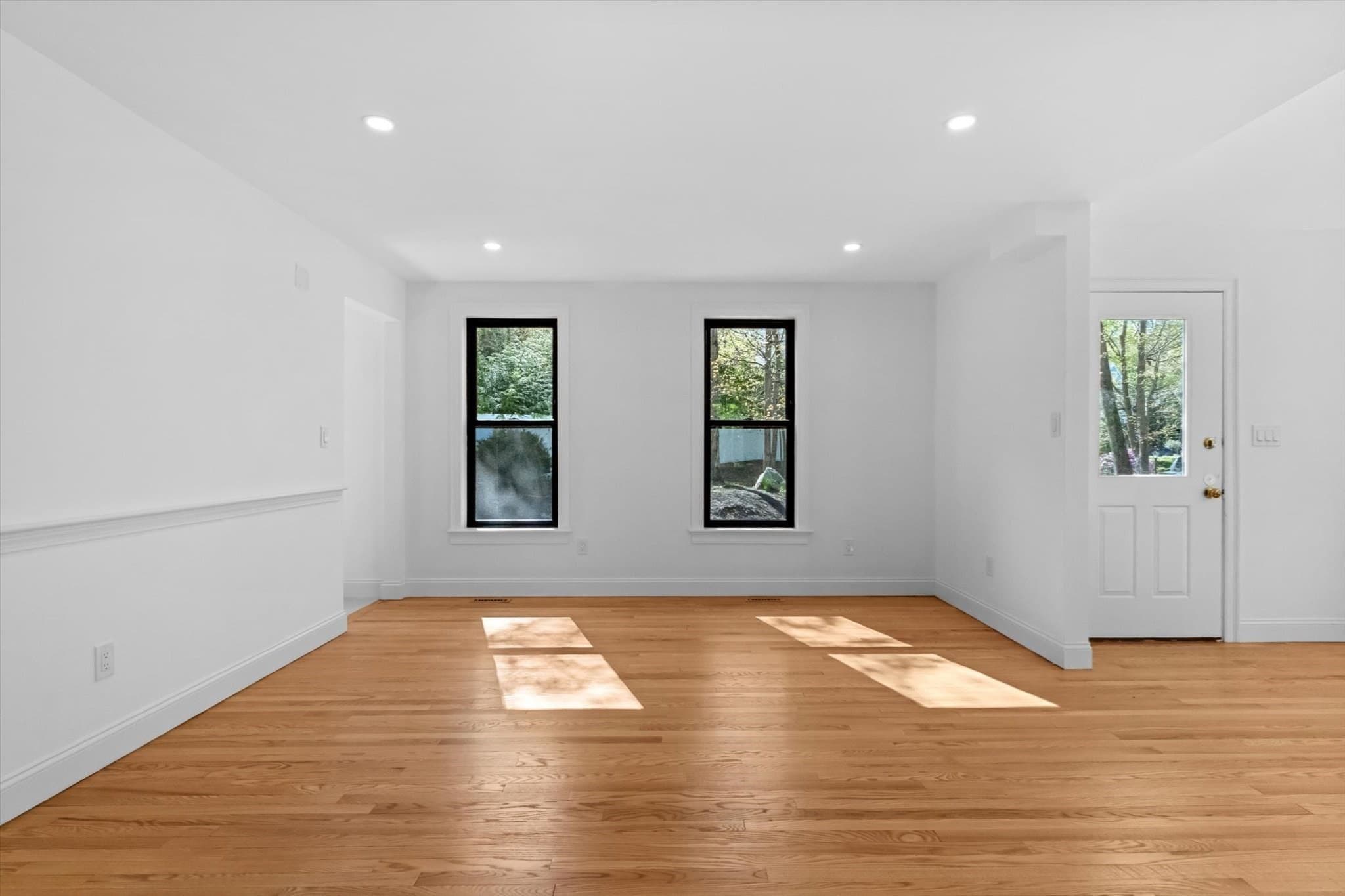 Single Family Residence at 7 Garden Rd, Wellesley MA 02481, photo 19 of 39