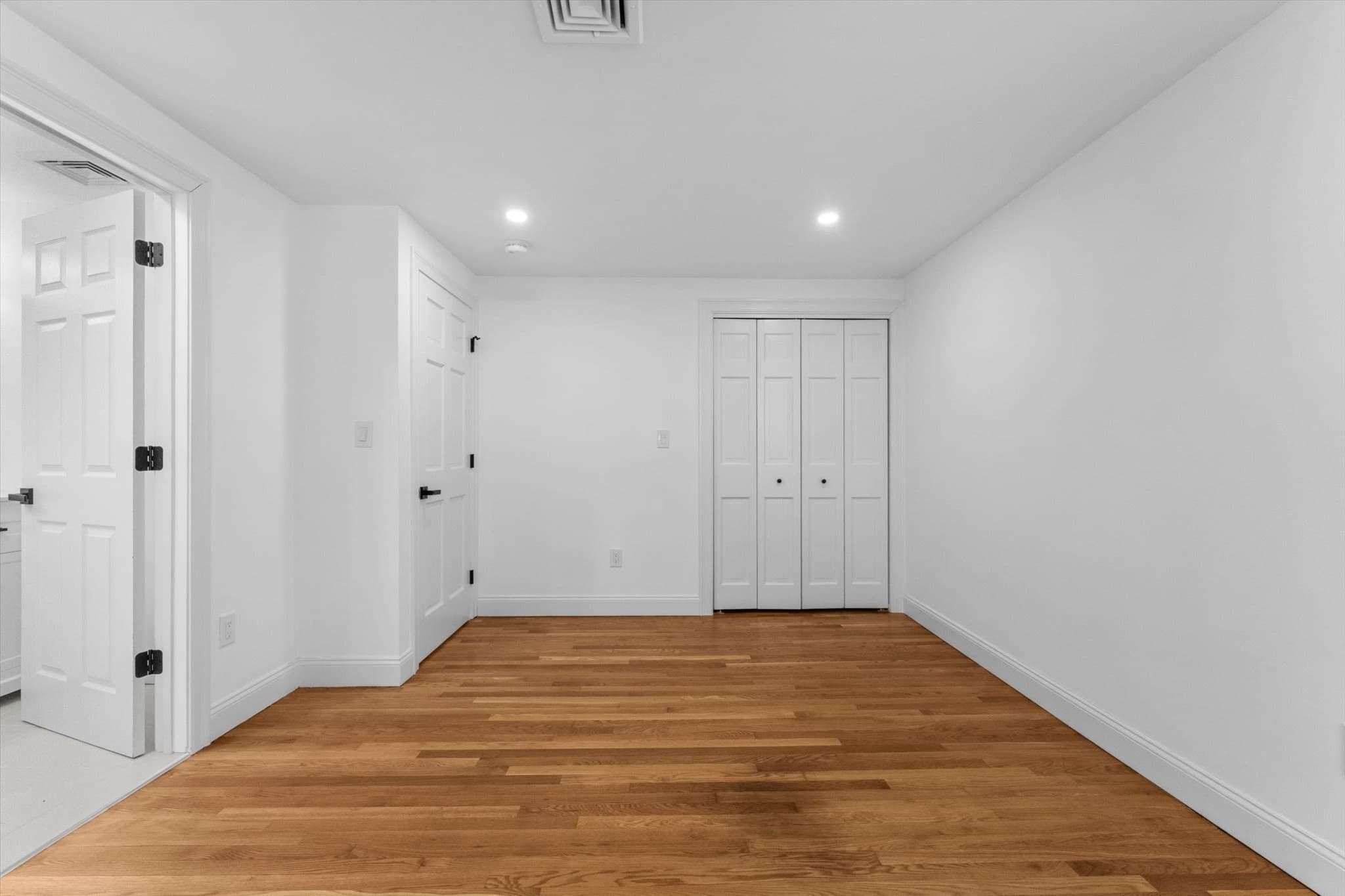 Single Family Residence at 7 Garden Rd, Wellesley MA 02481, photo 31 of 39