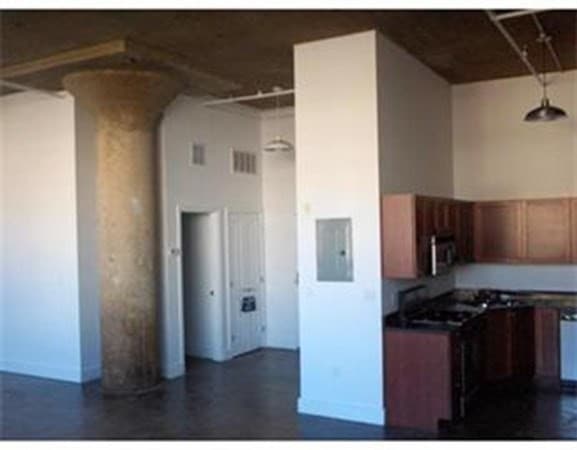 21 Illinois St # 202, Worcester MA 01610 photo 11