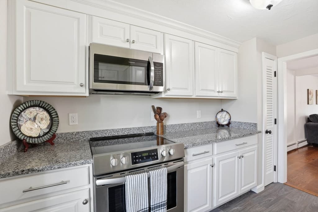 Condominium at 848 Plain St # 32, Marshfield MA 02050, Marshfield, photo 3 of 41