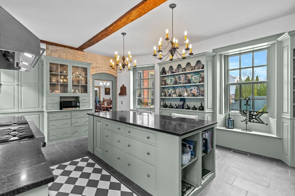 Single Family Residence at 17 Federal St, Newburyport MA 01950, photo 9 of 42