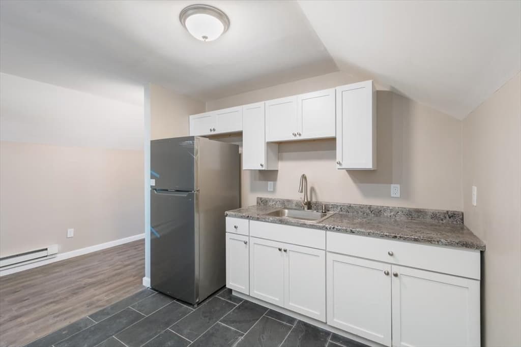 33 Garfield St, Lawrence MA 01843 photo 3