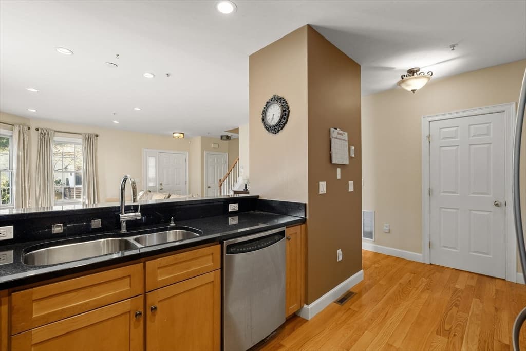 Condominium at 52 Tilden Commons Drive # 52, Quincy MA 02171, photo 10 of 41