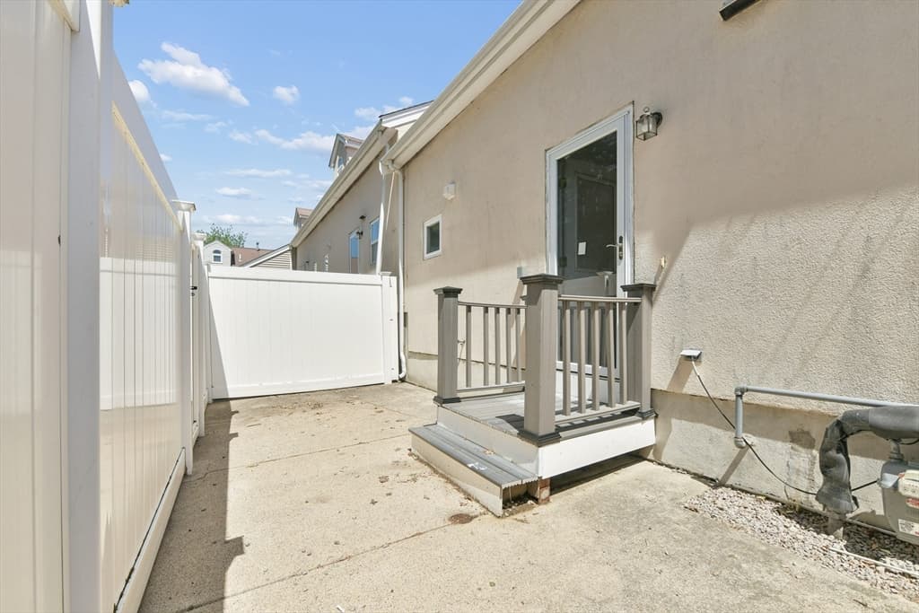 Condominium at 110 Coolidge Hill Rd # 2, Watertown MA 02472, photo 25 of 27