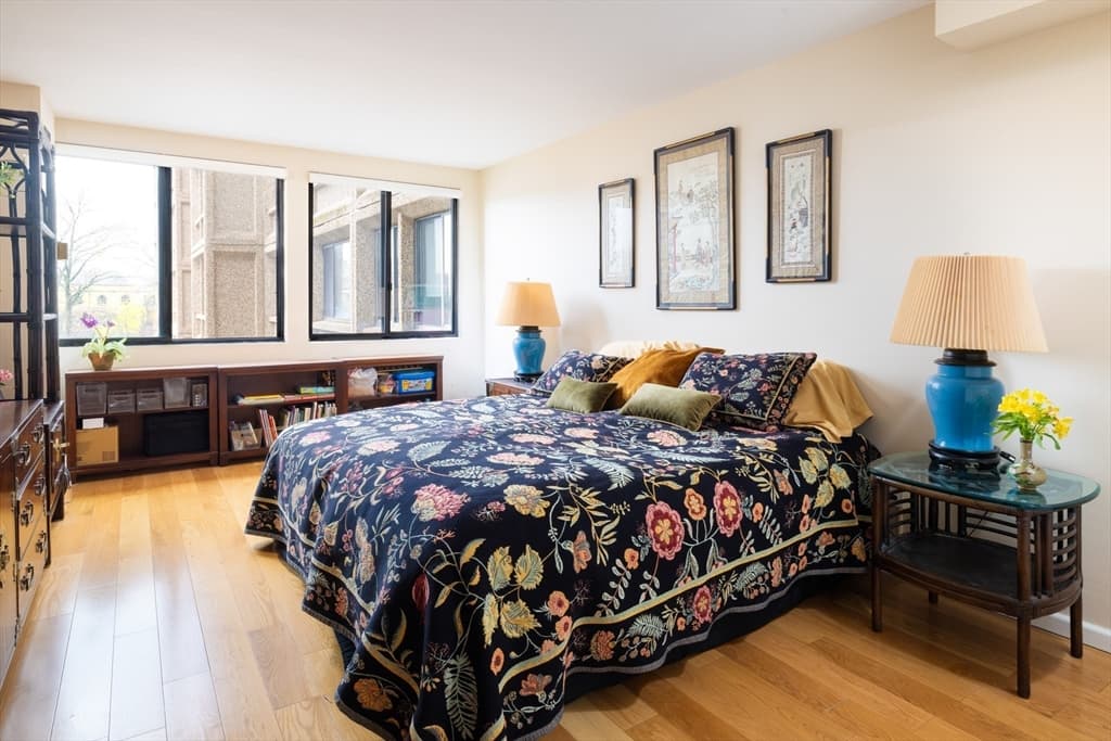 Condominium at 1731 Beacon St # 402, Brookline MA 02445, photo 8 of 14